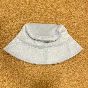 TNA (Aritzia) towel bucket hat light blue